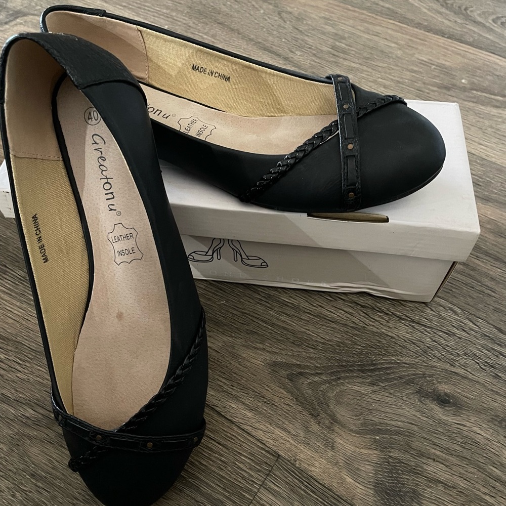 Black flats size 9